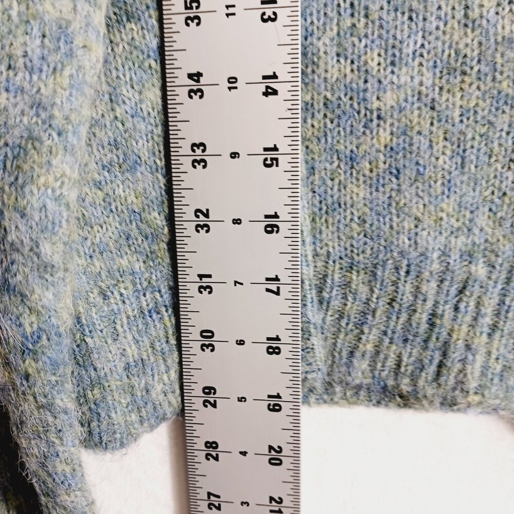 TAHARI,  Cropped Button Cardigan, Medium, Soft, Lightweight, Blue/Green Mix - Picture 12 of 16
